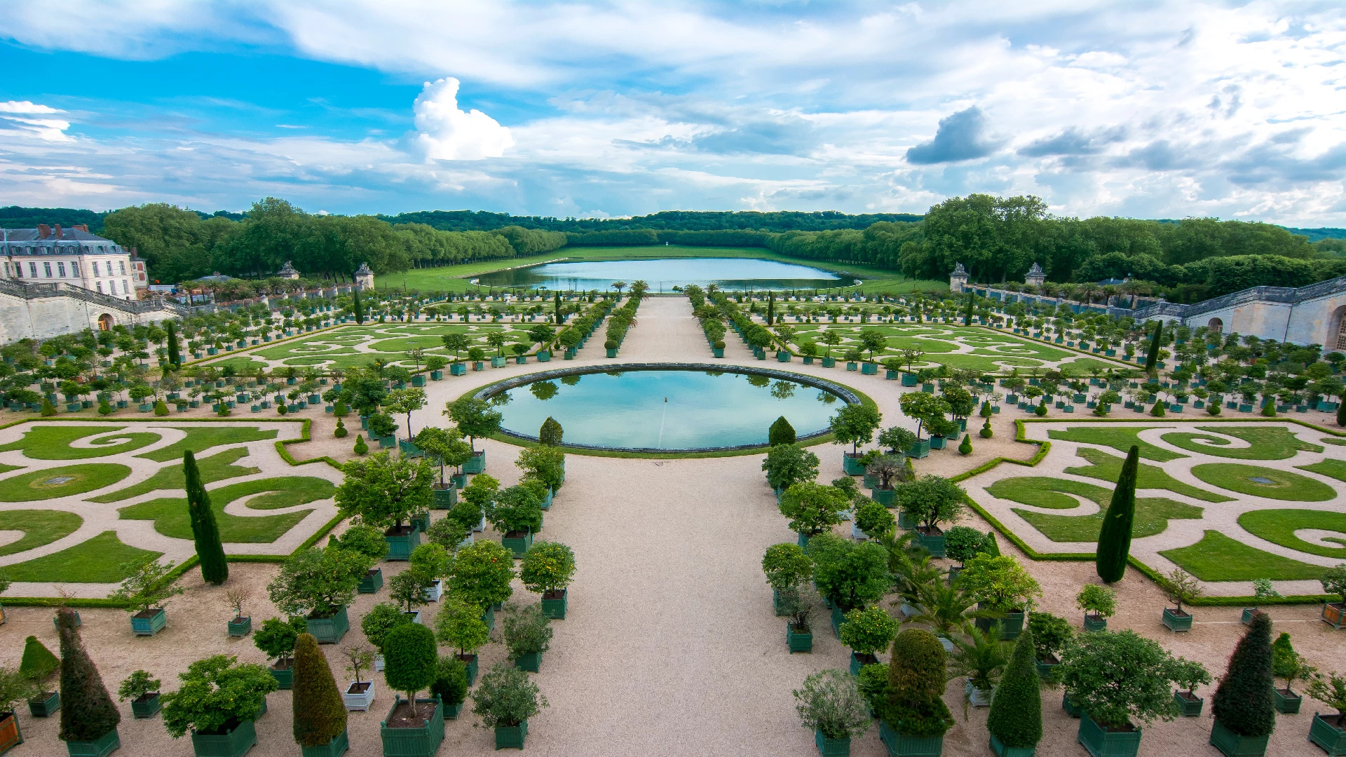 Pond and Garden of Versailles, France