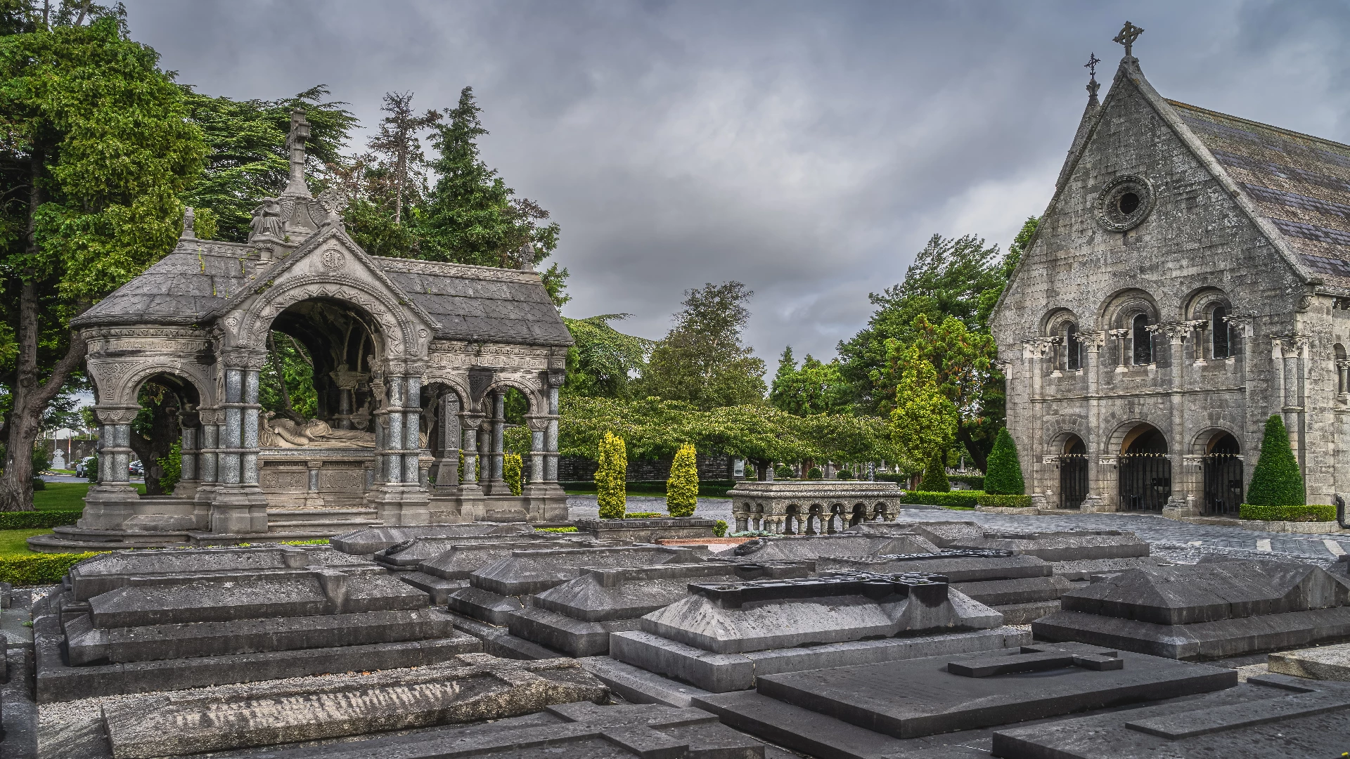 Glasnevin Cemetery